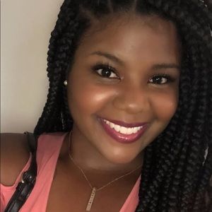 Meet your Posher, Aneesah